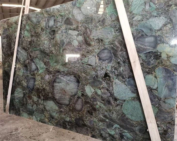 Fashion Green Granite Slabs