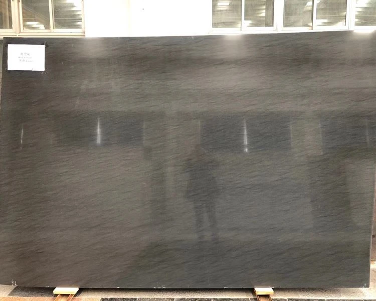 Lastre di granito nero del Vermont